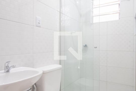 Banheiro Social de casa para alugar com 1 quarto, 80m² em Santo Antônio, Osasco