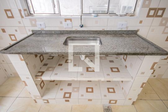Cozinha de casa para alugar com 1 quarto, 80m² em Santo Antônio, Osasco