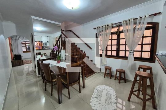 Casa à venda com 3 quartos, 186m² em Jardim Sarah, São Paulo