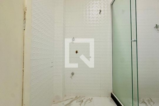 Banheiro de kitnet/studio à venda com 1 quarto, 33m² em Laranjeiras, Rio de Janeiro