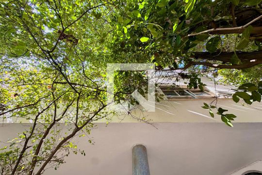 Fachada de kitnet/studio à venda com 1 quarto, 33m² em Laranjeiras, Rio de Janeiro