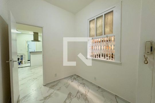 Kitnet/Studio à venda com 1 quarto, 33m² em Laranjeiras, Rio de Janeiro