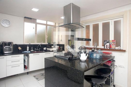 Cozinha de apartamento à venda com 4 quartos, 191m² em Mont’serrat, Porto Alegre