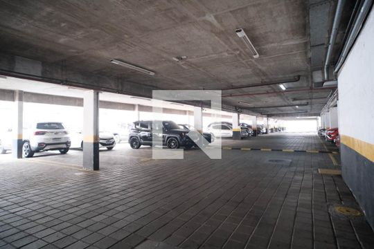 Garagem de apartamento para alugar com 1 quarto, 33m² em Jardim Santa Teresinha, São Paulo