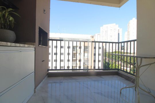 Sacada/Sala de apartamento à venda com 3 quartos, 180m² em Vila Constancia, São Paulo