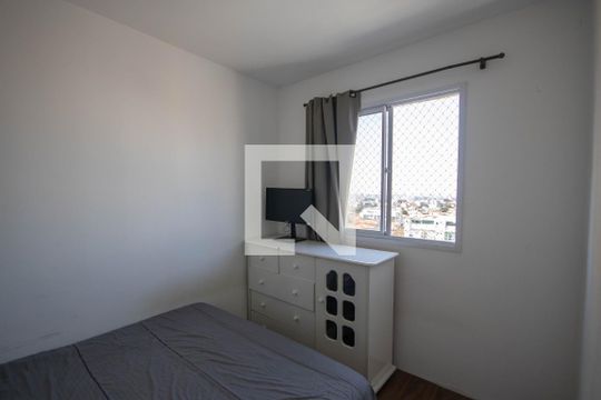 Quarto 1 de apartamento para alugar com 2 quartos, 32m² em Parque Vitoria, São Paulo