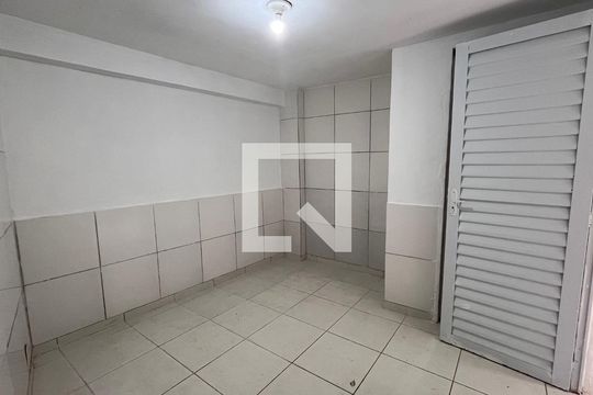Quarto de kitnet/studio para alugar com 1 quarto, 35m² em Recreio dos Bandeirantes, Rio de Janeiro