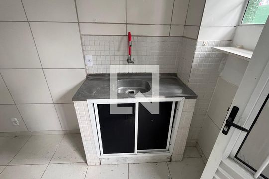 Cozinha de kitnet/studio para alugar com 1 quarto, 35m² em Recreio dos Bandeirantes, Rio de Janeiro