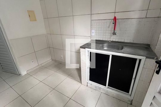 Cozinha de kitnet/studio para alugar com 1 quarto, 35m² em Recreio dos Bandeirantes, Rio de Janeiro