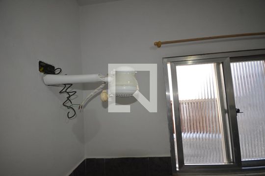 Banheiro de apartamento para alugar com 2 quartos, 70m² em Campo Grande, Rio de Janeiro