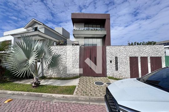 Fachada de apartamento à venda com 5 quartos, 475m² em Vargem Grande, Rio de Janeiro