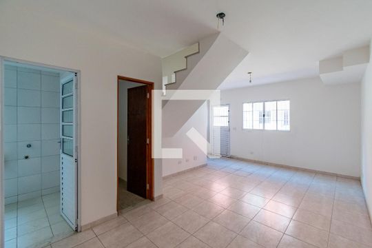 Sala de casa de condomínio à venda com 2 quartos, 75m² em Conjunto Residencial Jardim Canaa, São Paulo