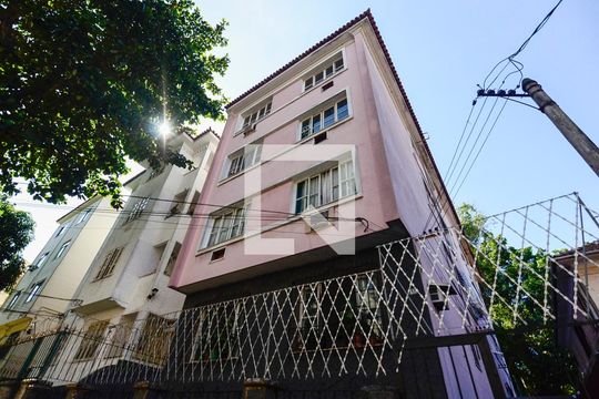 Fachada de apartamento à venda com 2 quartos, 90m² em Vila Isabel, Rio de Janeiro