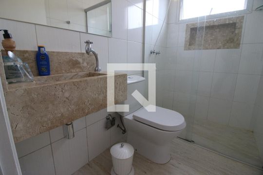 Banheiro interno de casa à venda com 3 quartos, 199m² em Vila Campesina, Osasco