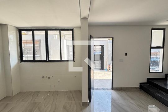 Sala de casa à venda com 2 quartos, 70m² em Vila Alto de Santo Andre, Santo André