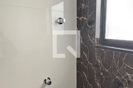 Banheiro de casa à venda com 3 quartos, 95m² em Jardim Utinga, Santo André
