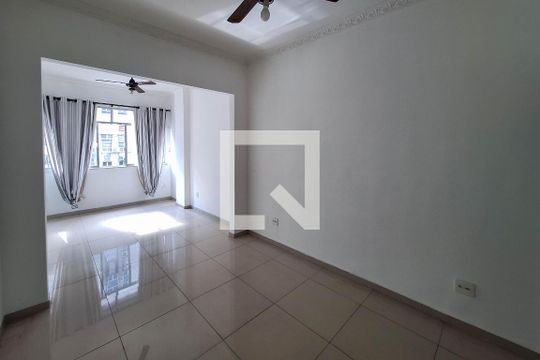 Kitnet/Studio para alugar com 1 quarto, 34m² em Centro, Niterói