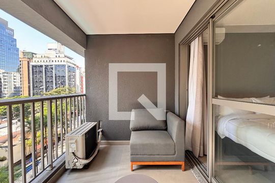 Varanda de kitnet/studio à venda com 1 quarto, 26m² em Moema, São Paulo