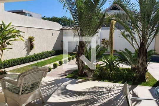 Casa à venda com 5 quartos, 308m² em Recreio dos Bandeirantes, Rio de Janeiro