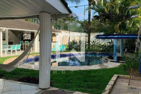 Casa à venda com 6 quartos, 560m² em Recreio dos Bandeirantes, Rio de Janeiro