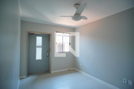 Sala 3 de casa à venda com 5 quartos, 400m² em Chácara das Pedras, Porto Alegre