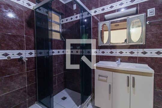 Banheiro de apartamento à venda com 3 quartos, 76m² em Centro Histórico, Porto Alegre
