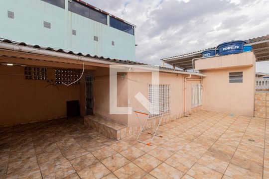 Quintal de casa para alugar com 1 quarto, 42m² em Jardim Santa Teresinha, São Paulo