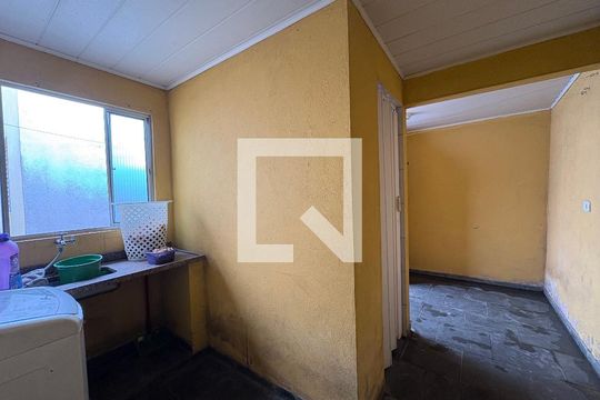 Lavanderia casa 3 de casa à venda com 5 quartos, 264m² em Vila Sao Pedro, Santo André