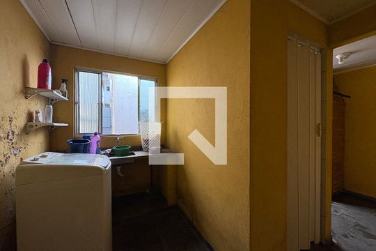 Lavanderia casa 3 de casa à venda com 5 quartos, 264m² em Vila Sao Pedro, Santo André
