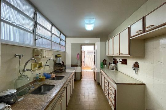 Cozinha de casa à venda com 3 quartos, 300m² em Tijuca, Rio de Janeiro