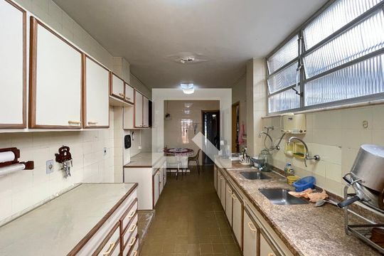 Cozinha de casa à venda com 3 quartos, 300m² em Tijuca, Rio de Janeiro