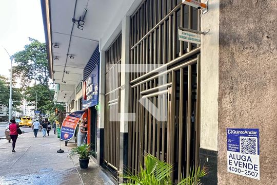Plaquinha de apartamento à venda com 3 quartos, 82m² em Copacabana, Rio de Janeiro