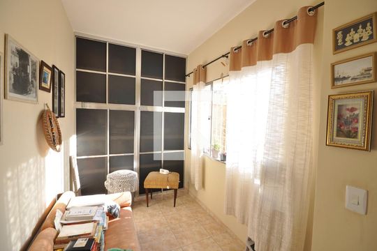 Quarto de casa à venda com 3 quartos, 300m² em Tucuruvi, São Paulo