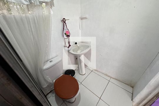 Banheiro de casa para alugar com 1 quarto, 24m² em Scharlau, São Leopoldo