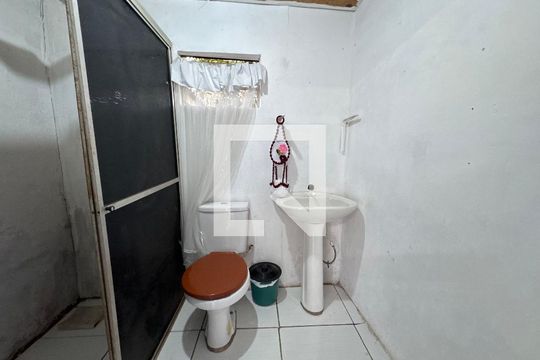 Banheiro de casa para alugar com 1 quarto, 24m² em Scharlau, São Leopoldo