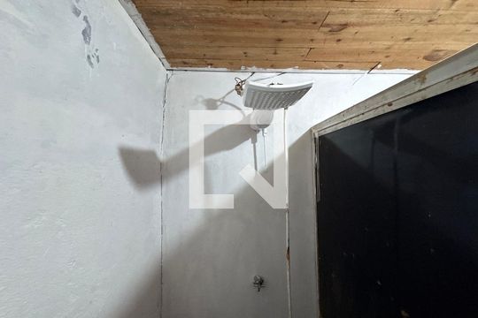 Banheiro de casa para alugar com 1 quarto, 24m² em Scharlau, São Leopoldo