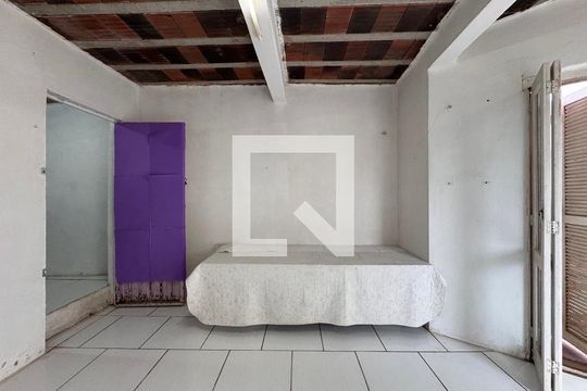 Sala/Quarto de casa para alugar com 1 quarto, 24m² em Scharlau, São Leopoldo