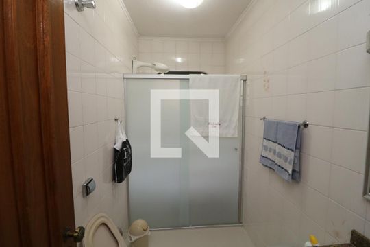 Banheiro Social 1 de casa à venda com 2 quartos, 180m² em Cidade São Mateus, São Paulo