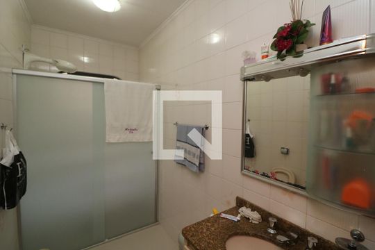 Banheiro Social 1 de casa para alugar com 2 quartos, 180m² em Cidade São Mateus, São Paulo