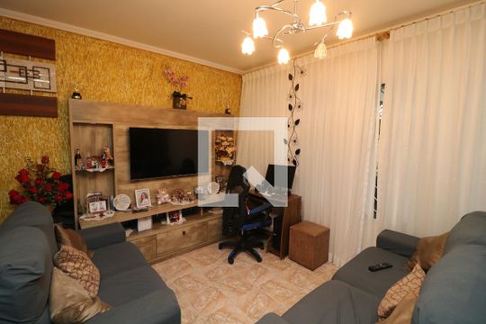 Casa para alugar com 2 quartos, 180m² em Cidade São Mateus, São Paulo
