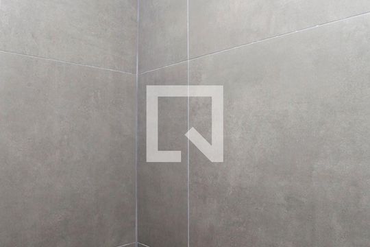 Banheiro de kitnet/studio à venda com 1 quarto, 28m² em Cidade Baixa, Porto Alegre