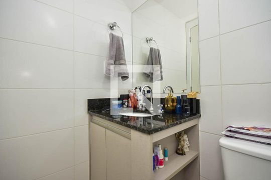 Banheiro Suíte de apartamento à venda com 1 quarto, 38m² em Vila Andrade, São Paulo