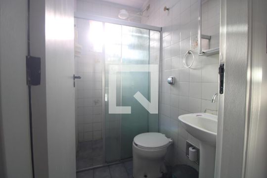 Edícula - banheiro de casa à venda com 4 quartos, 248m² em Vila Arriete, São Paulo