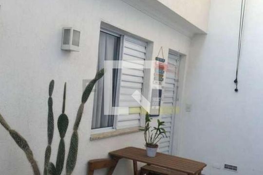 Casa à venda com 3 quartos, 210m² em Vila Nivi, São Paulo