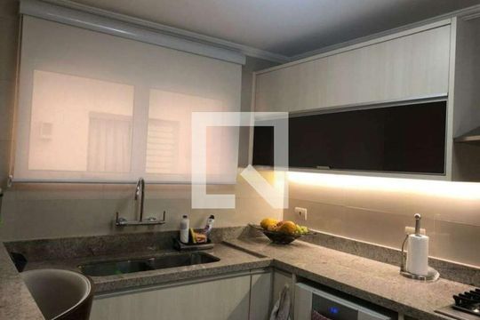 Cozinha de casa à venda com 3 quartos, 210m² em Vila Nivi, São Paulo