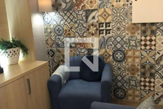 Quarto de casa à venda com 3 quartos, 210m² em Vila Nivi, São Paulo
