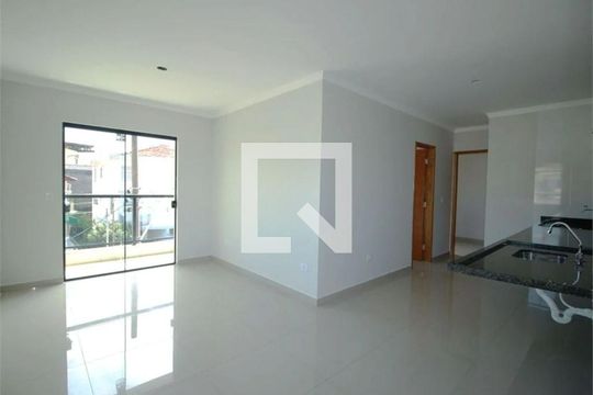 Sala de casa à venda com 3 quartos, 200m² em Vila Nivi, São Paulo