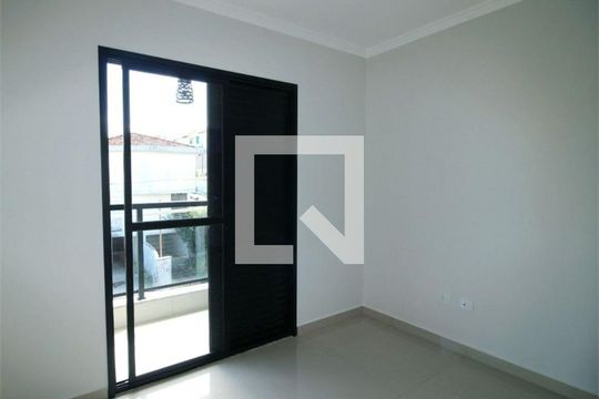 QuartoQuarto de casa à venda com 3 quartos, 200m² em Vila Nivi, São Paulo