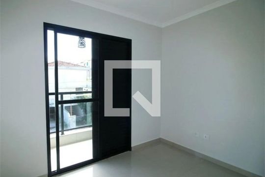 Quarto de casa à venda com 3 quartos, 200m² em Vila Nivi, São Paulo