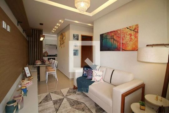 Sala de casa à venda com 3 quartos, 200m² em Vila Nivi, São Paulo